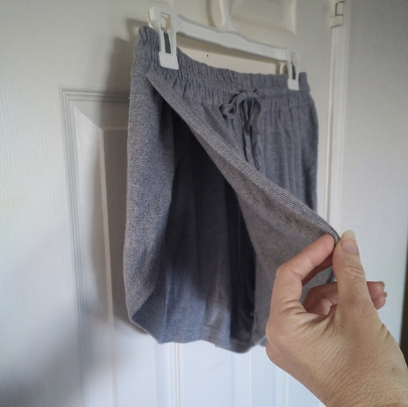 Lemon 'Cozy Cashmere' blend shorts - Picture 4 of 13